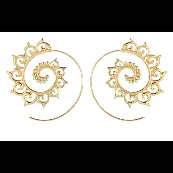 🌟 2/$24 Spiral Dangle Hoops 🌟 - Picture 4 of 6